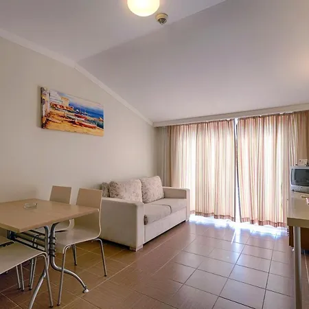 Risus מלון סייד