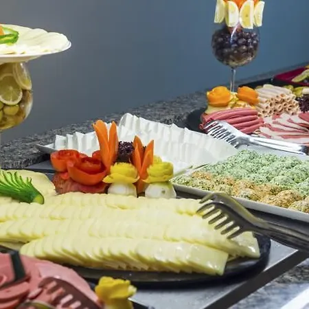 מלון Risus סייד