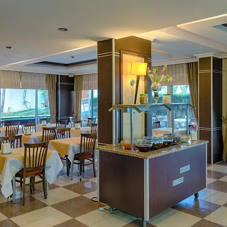 Hotel Risus 3*