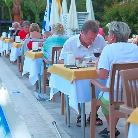 Risus Hotel Side