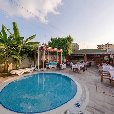Risus Hotel 3*