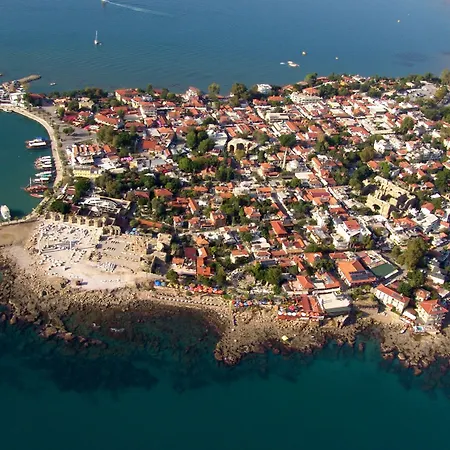 Hotel Risus Side