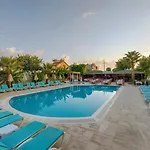 Risus Hotell Side