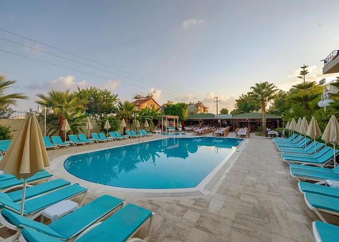 Risus Hotel Side