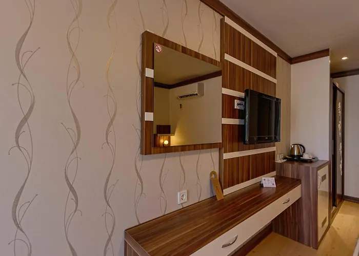 Hotel Risus Side