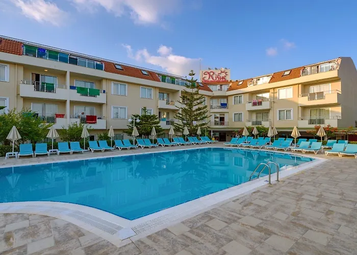 Hotel Risus Side